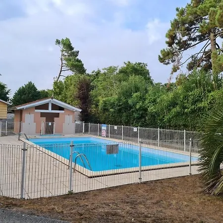 Apartmán Fermee Grande Terrasse Ombragee Piscine Port Parc Gare *