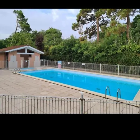 Fermee Grande Terrasse Ombragee Piscine Port Parc Gare Apartmán Gujan-Mestras